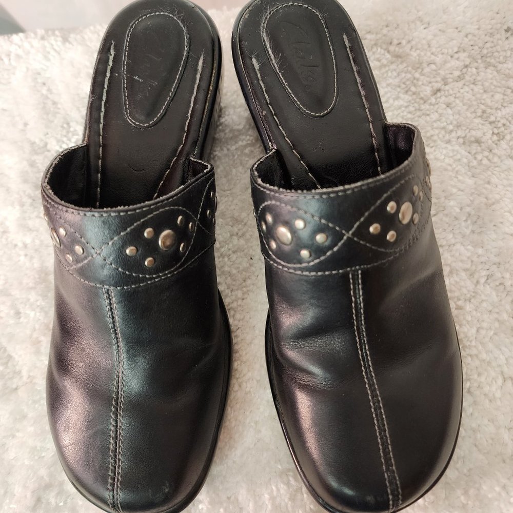 Clarks Black Womens Leather Studded Clogs Size 7.5M #70652
